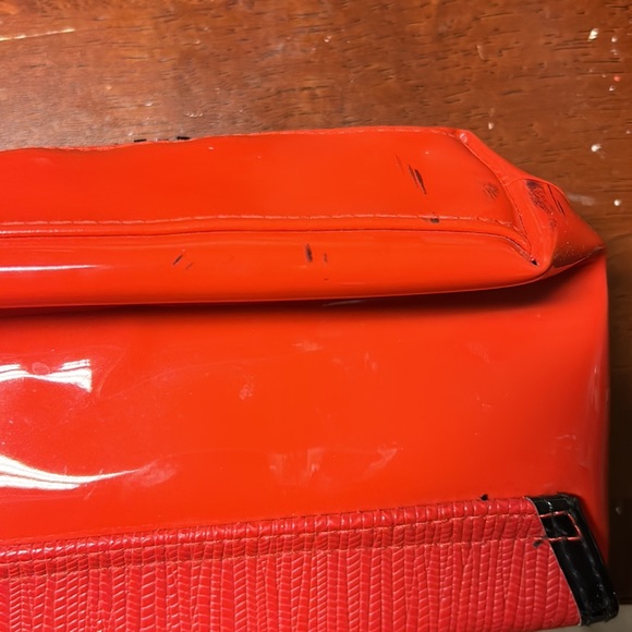 Stylish Red Wristlet with Black Trim - Picture 3 of 7